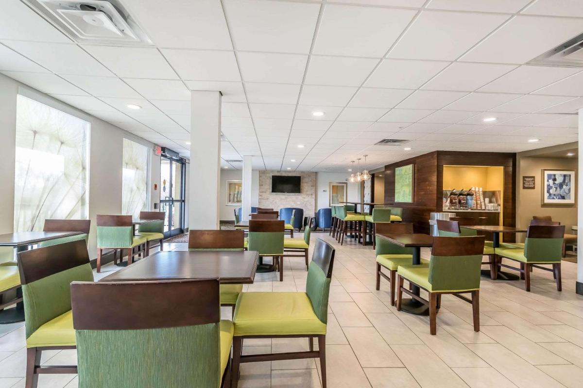 Comfort Inn & Suites Lexington - image 4
