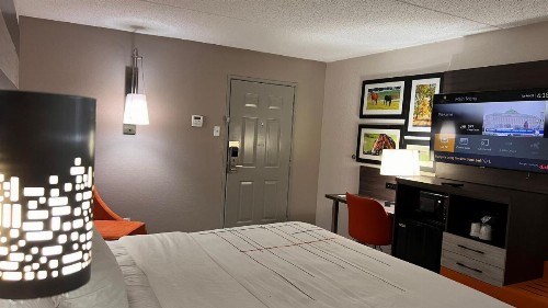 La Quinta Inn by Wyndham Lexington - image 34