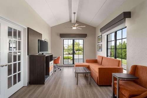 La Quinta Inn by Wyndham Lexington - image 35