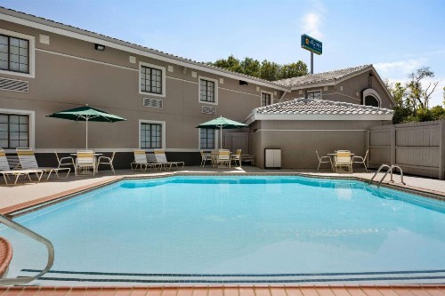 La Quinta Inn by Wyndham Lexington - image 41