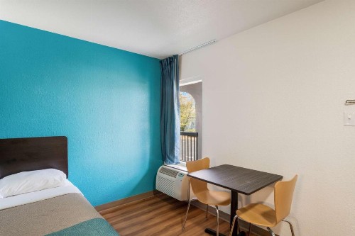 Motel 6-Lexington KY - Airport - image 14