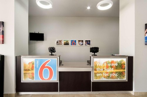 Motel 6-Lexington KY - Airport - image 16