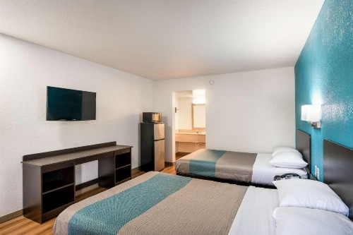 Motel 6-Lexington KY - Airport - image 3