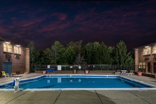 SureStay Plus Hotel by Best Western Lexington - image 10