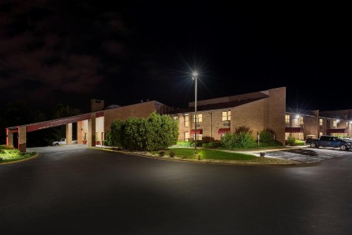 SureStay Plus Hotel by Best Western Lexington - image 8