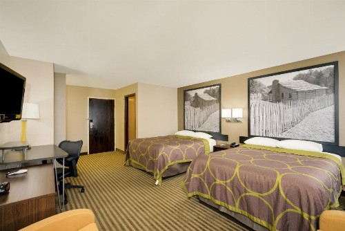 Super 8 by Wyndham Lexington Winchester Rd - image 17