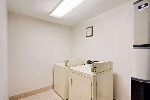Super 8 by Wyndham Lexington Winchester Rd - image 22