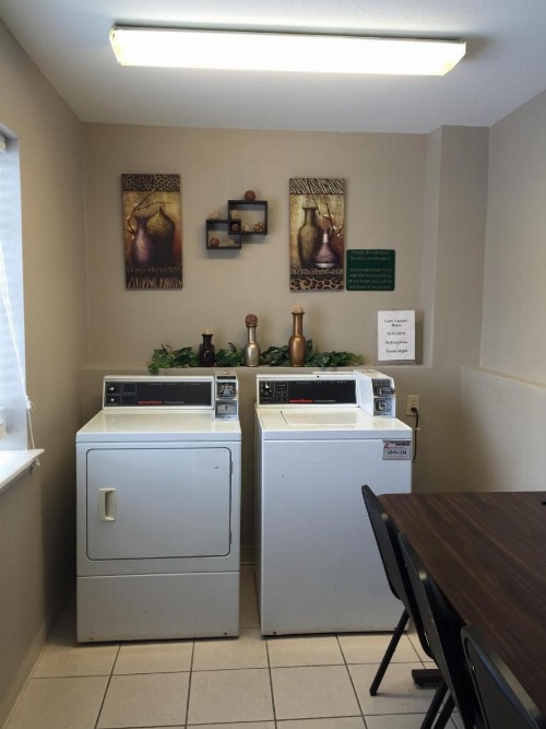 Guesthouse Inn & Suites Lexington - image 16