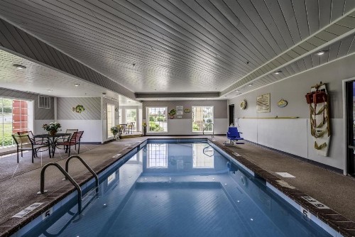 Guesthouse Inn & Suites Lexington - image 38