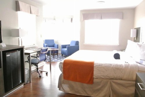 Guesthouse Inn & Suites Lexington - image 9