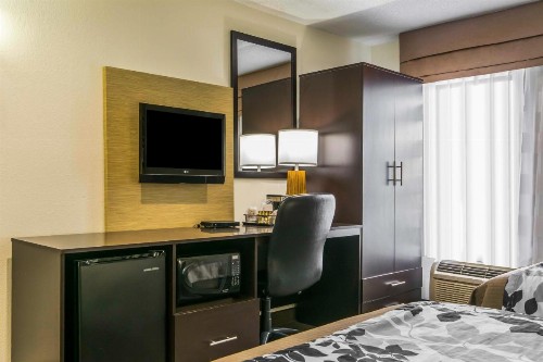 Sleep Inn Lexington - image 26