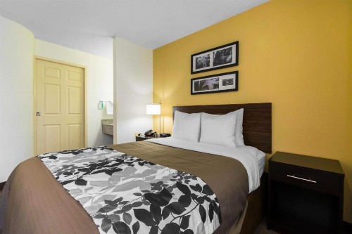 Sleep Inn Lexington - image 28