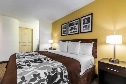Sleep Inn Lexington - image 35