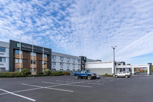 Quality Inn - image 2