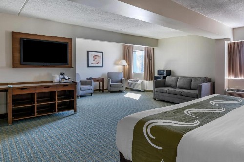 Quality Inn - image 25