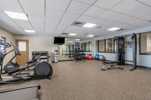 Quality Inn - image 28