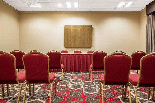 Quality Inn - image 41