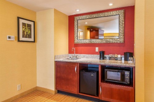 Courtyard by Marriott Lexington Keeneland/Airport - image 29