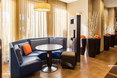 Courtyard by Marriott Lexington Keeneland/Airport - image 5