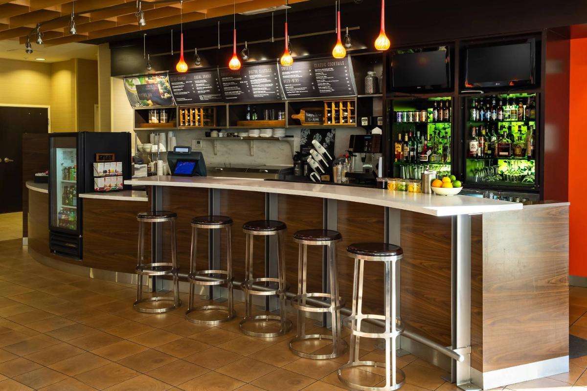 Courtyard by Marriott Lexington Keeneland/Airport - image 7