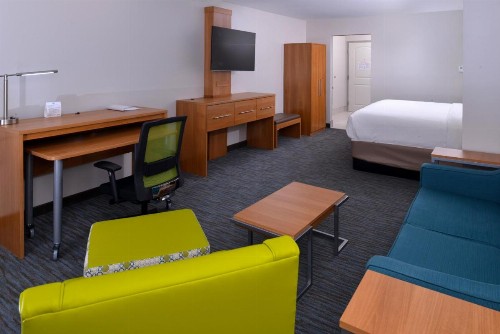 Holiday Inn Express & Suites Lexington Midtown - I-75 an IHG Hotel - image 18