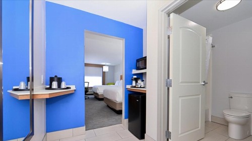 Holiday Inn Express & Suites Lexington Midtown - I-75 an IHG Hotel - image 22