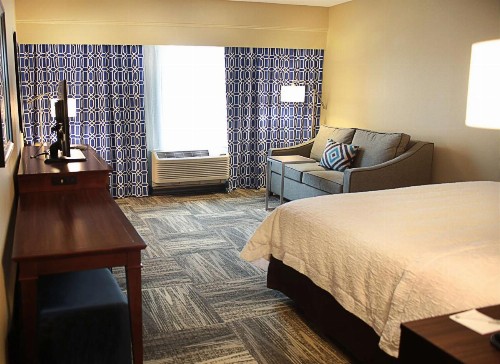 Hampton Inn Lexington Medical Center KY - image 10