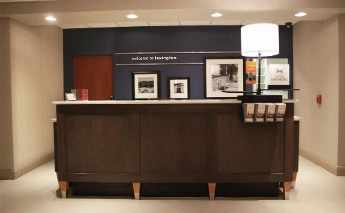 Hampton Inn Lexington Medical Center KY - image 3