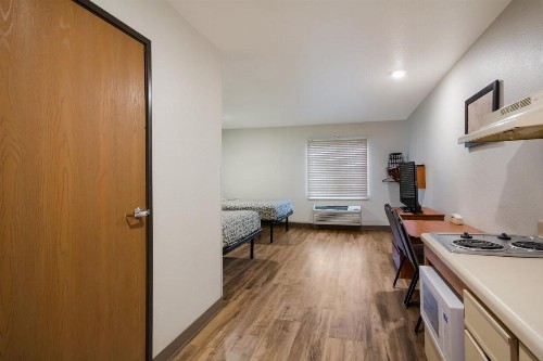 WoodSpring Suites Lexington Southeast - image 11