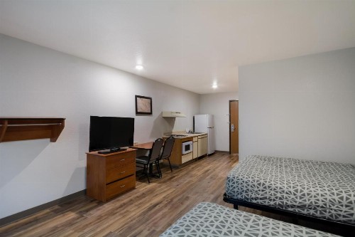 WoodSpring Suites Lexington Southeast - image 12
