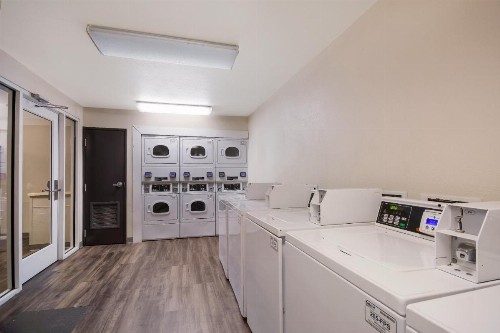 WoodSpring Suites Lexington Southeast - image 14