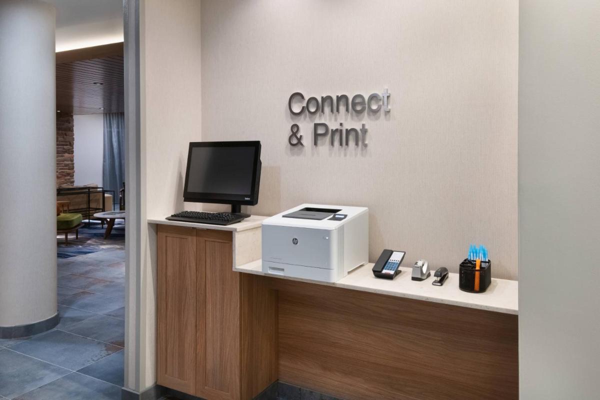 Fairfield Inn & Suites by Marriott Lexington East/I-75 - image 3