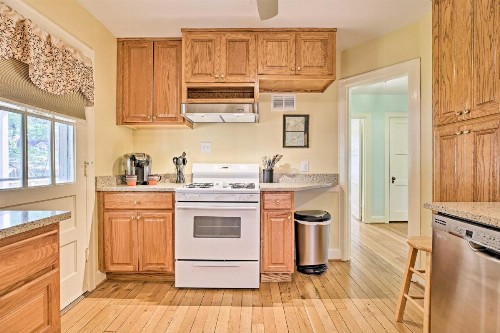 Lexington Getaway with Backyard Deck Less Than 2 Mi to UK! - image 7