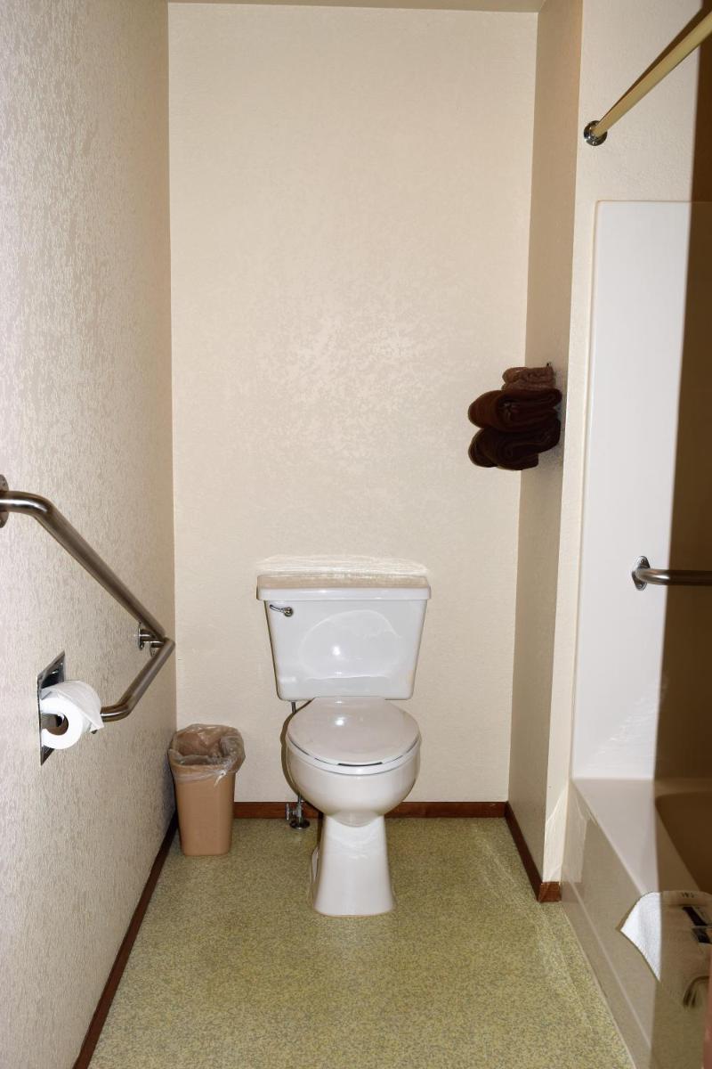 Country Inn Libby - image 6