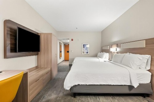 Holiday Inn Express Hotel & Suites Lincoln-Roseville Area an IHG Hotel - image 33