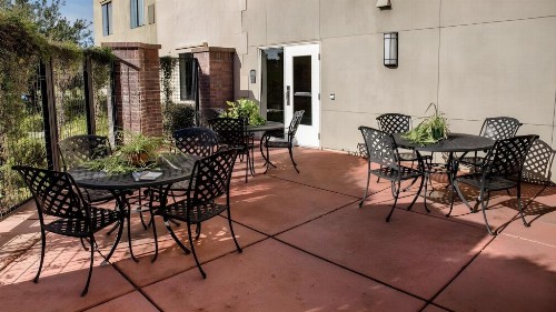 Holiday Inn Express Hotel & Suites Lincoln-Roseville Area an IHG Hotel - image 37