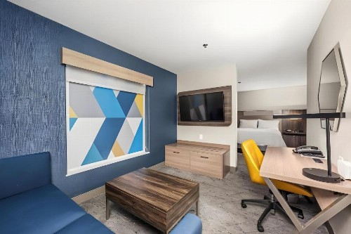 Holiday Inn Express Hotel & Suites Lincoln-Roseville Area an IHG Hotel - image 50