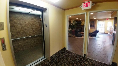 Palace Inn & Suites - image 24