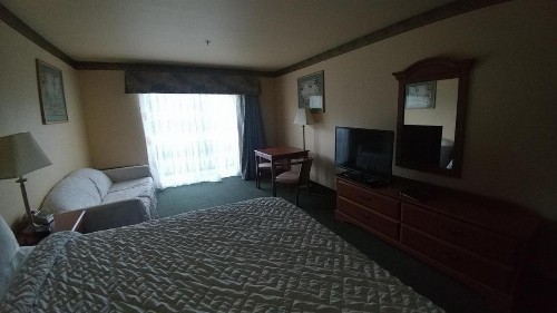 Palace Inn & Suites - image 27