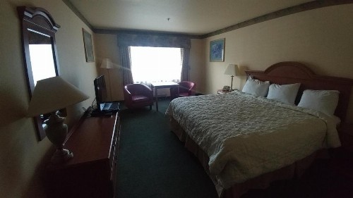 Palace Inn & Suites - image 32