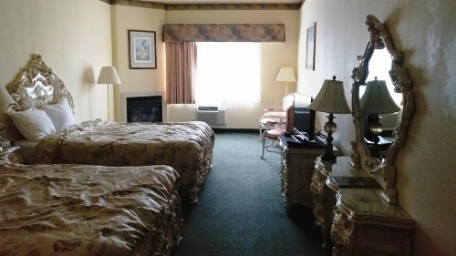 Palace Inn & Suites - image 43