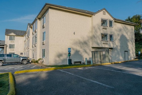 The Ashley Inn & Suites - image 11