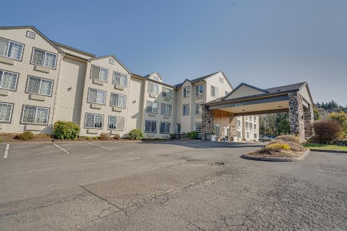 The Ashley Inn & Suites - image 4