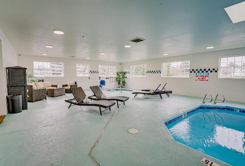 The Ashley Inn & Suites - image 41