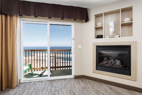 The Coho Oceanfront Lodge - image 12