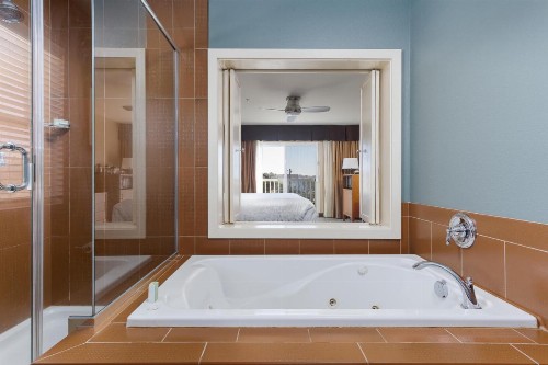 The Coho Oceanfront Lodge - image 31