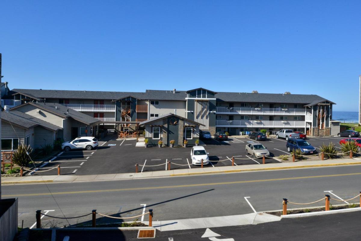 The Coho Oceanfront Lodge - image 4