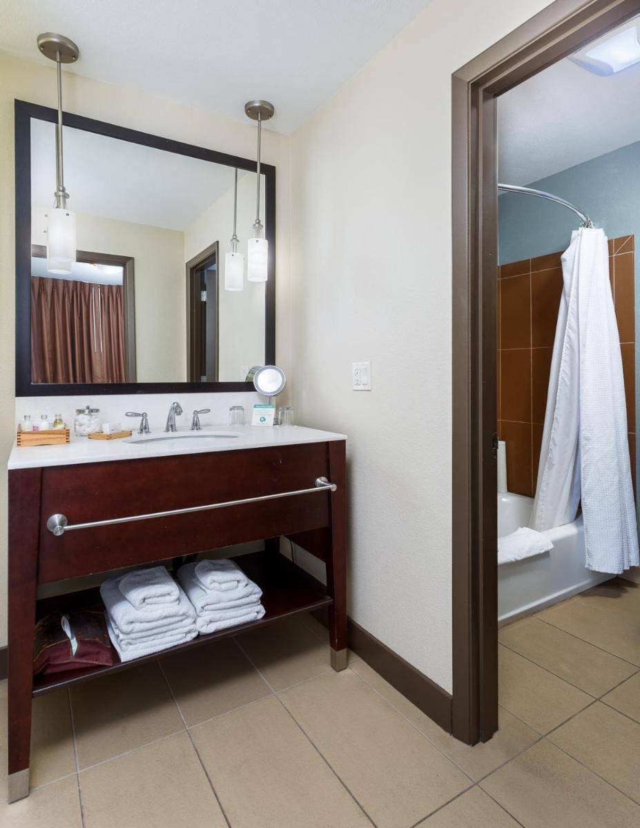 The Coho Oceanfront Lodge - image 7