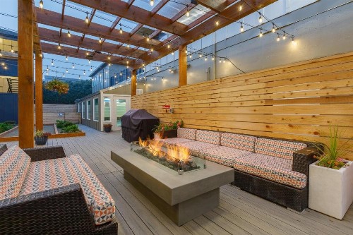 Nordic Oceanfront Inn - image 12