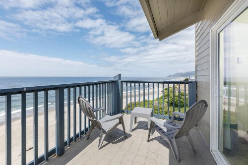 Nordic Oceanfront Inn - image 28